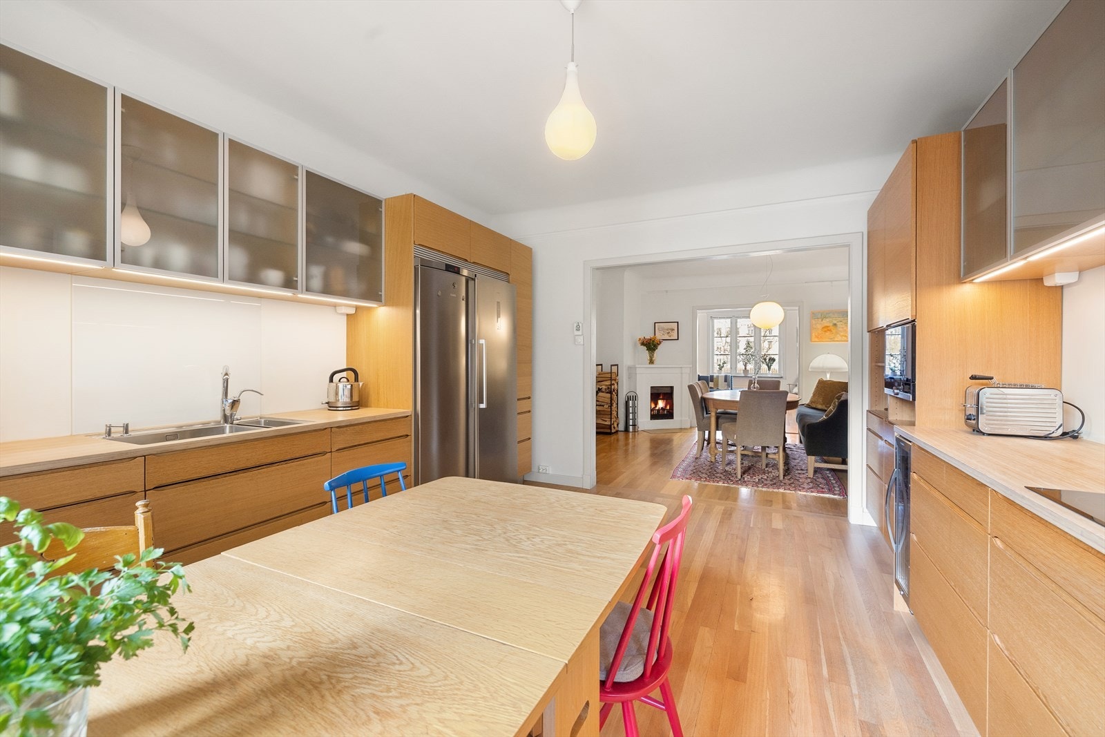 Leiligheten har en innholdsrik og fleksibel planløsning med store rom og naturlig arealfordeling. Galleribilde