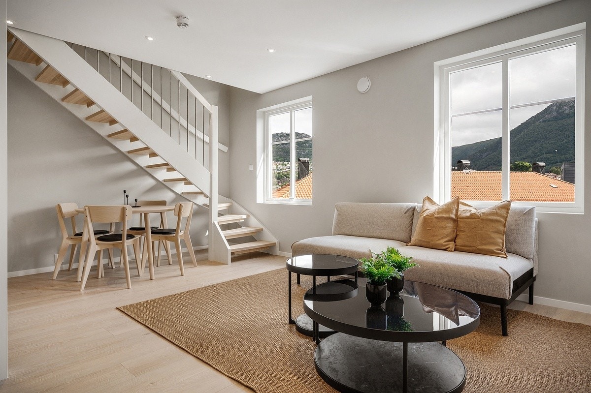 b. Stue 1. etg Galleribilde