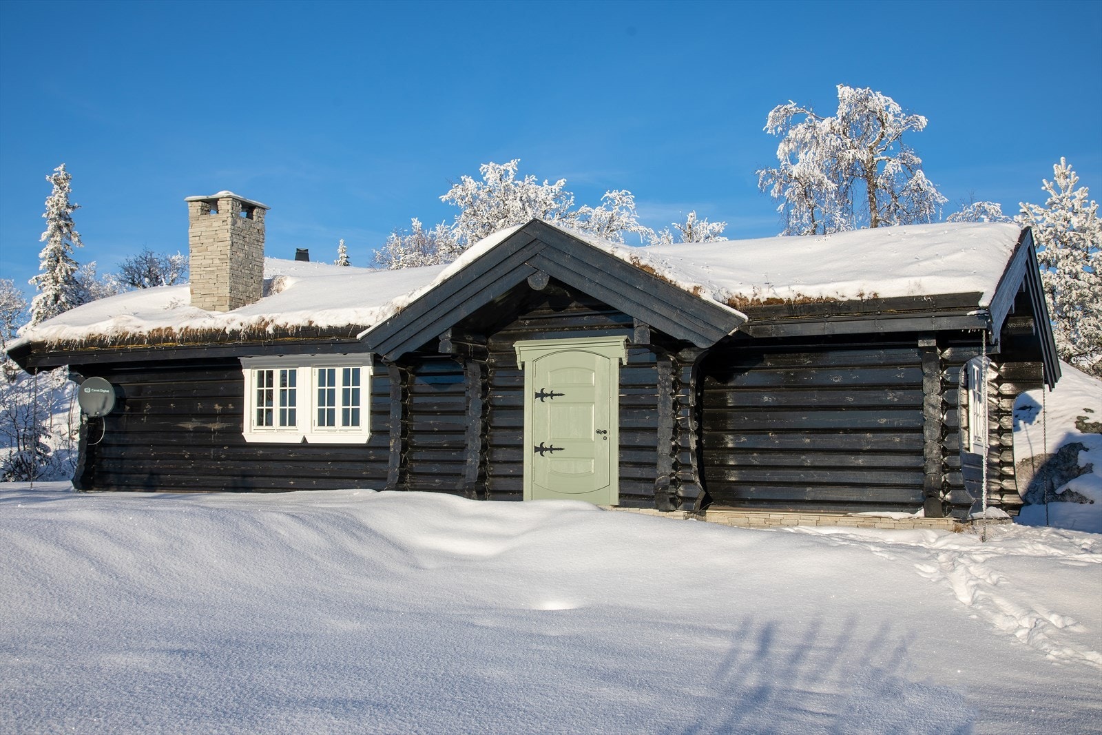 Romslig anneks innredet med stue/kjøkken, baderom og to soverom. Galleribilde