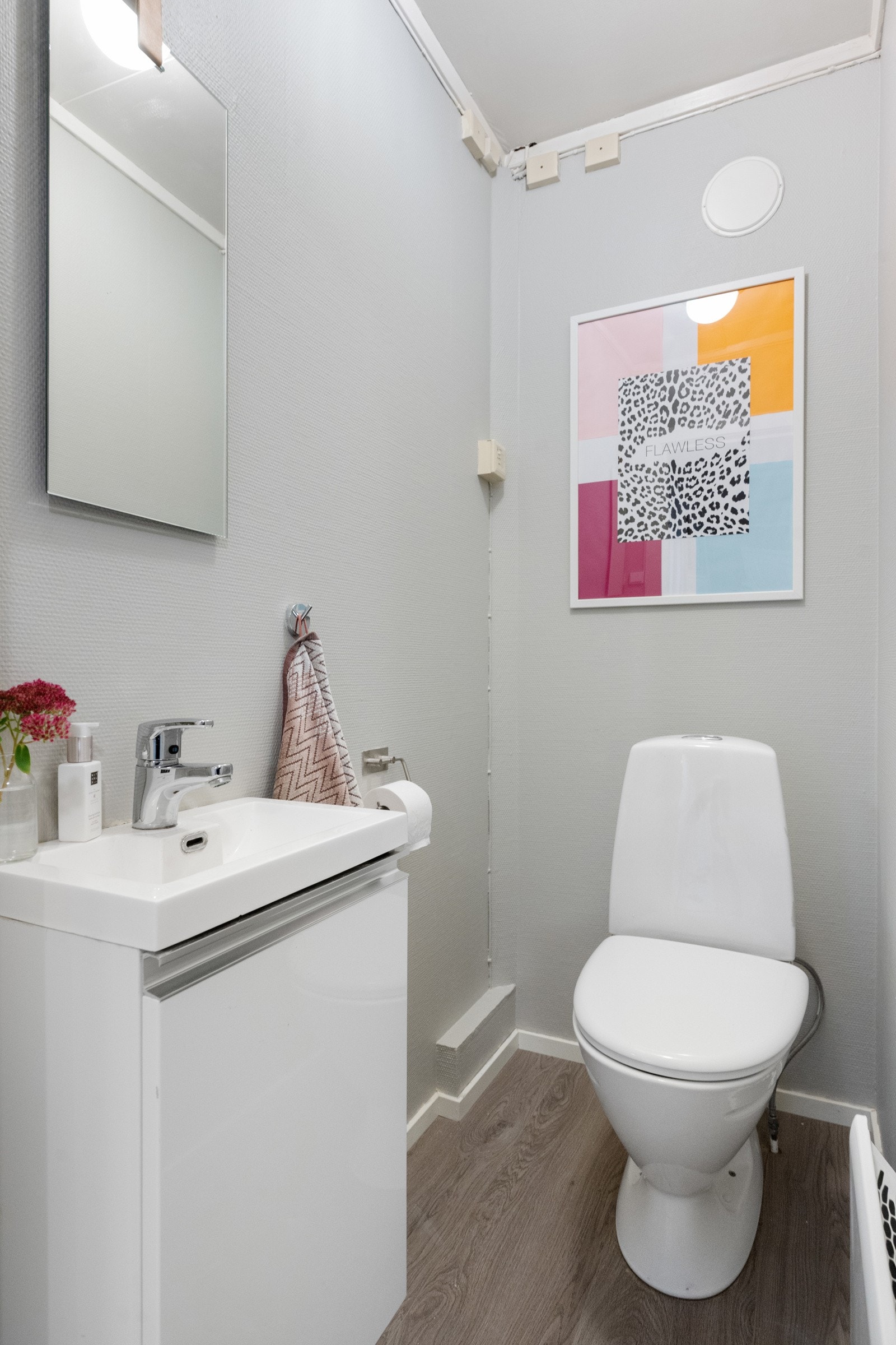 Separat toalettrom i 1.etg. Galleribilde