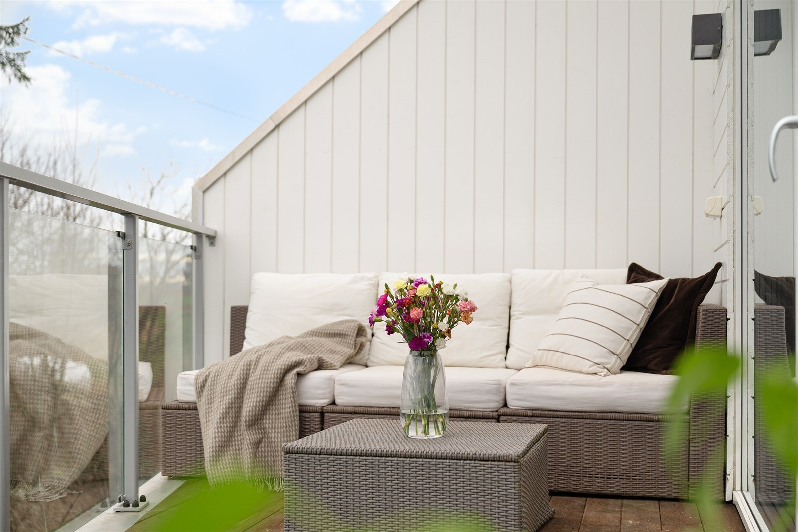 Plass til stoler og bord, perfekt for sosiale sammenkomster. Galleribilde