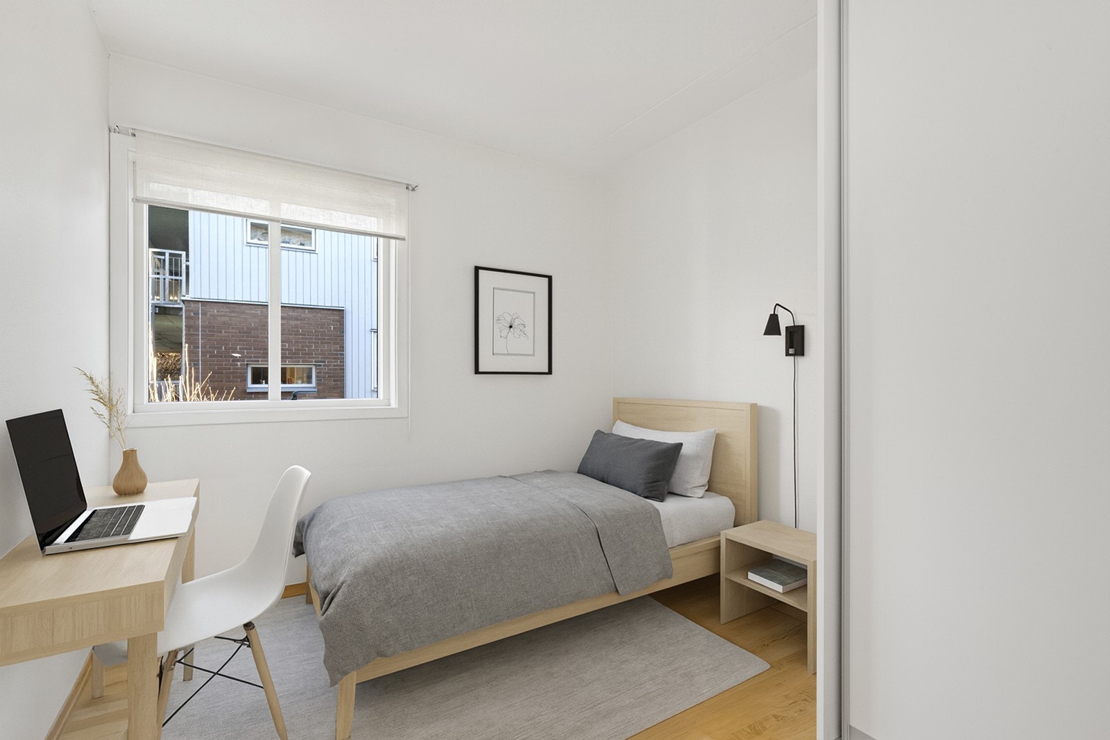 Det andre soverommet egner seg godt som barne-/ungdomsrom, gjesterom eller kontor. (Digital møblering) Galleribilde