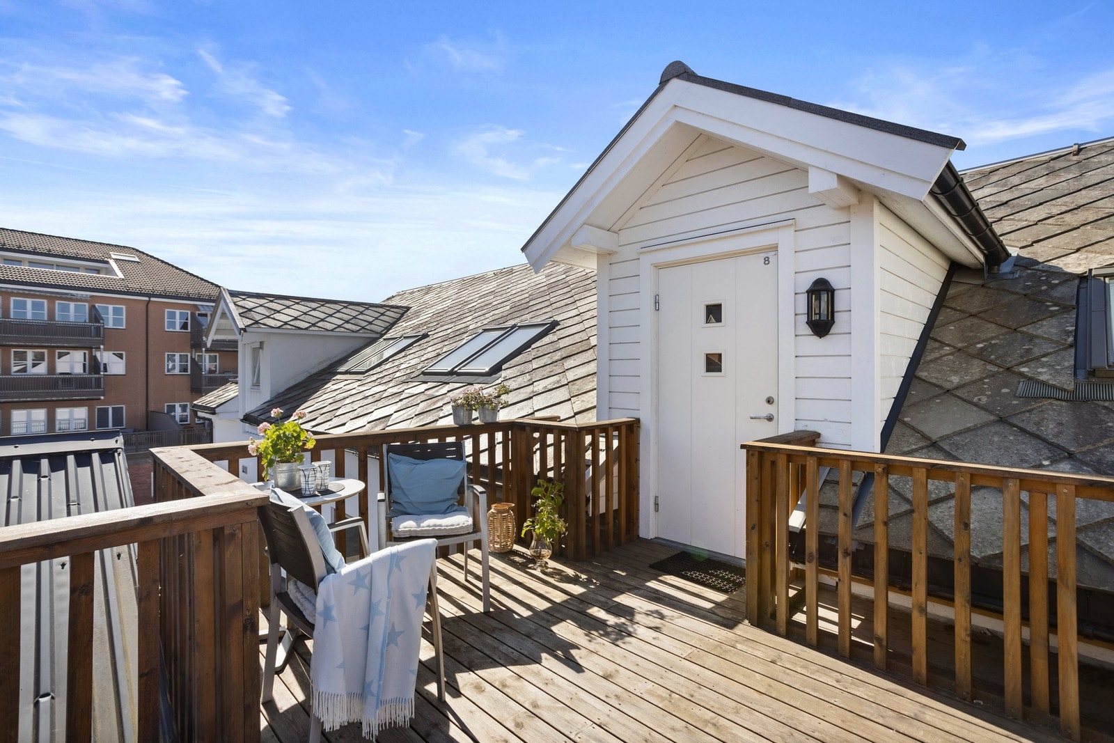 Hyggelig inngangsparti med terrasse Galleribilde