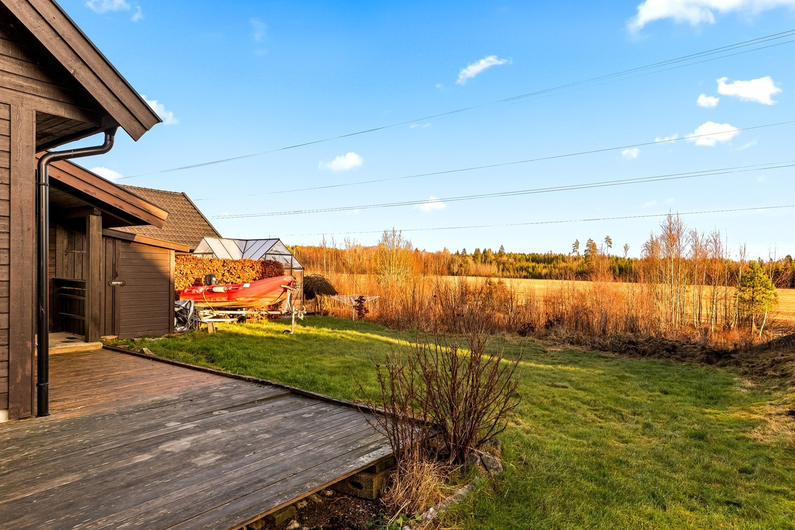Boligen har en usjenert beliggenhet i vakre, landlige omgivelser Galleribilde
