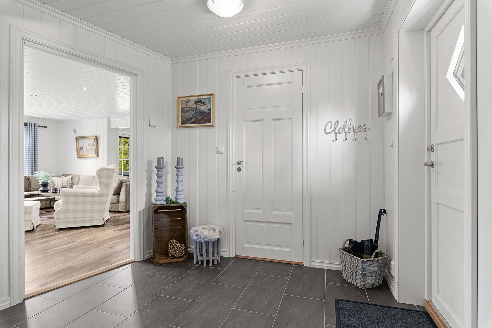 Lys og trivelig entré. Galleribilde
