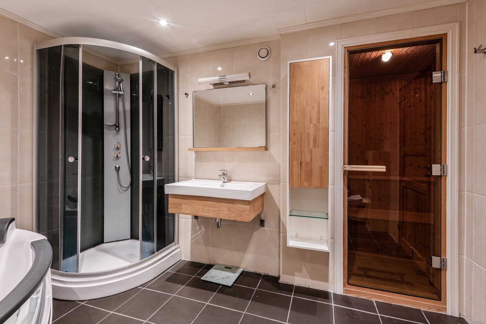 Bad 2 med badstue Galleribilde