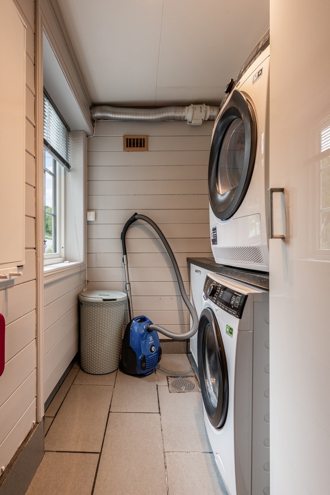 Vaskerom Galleribilde