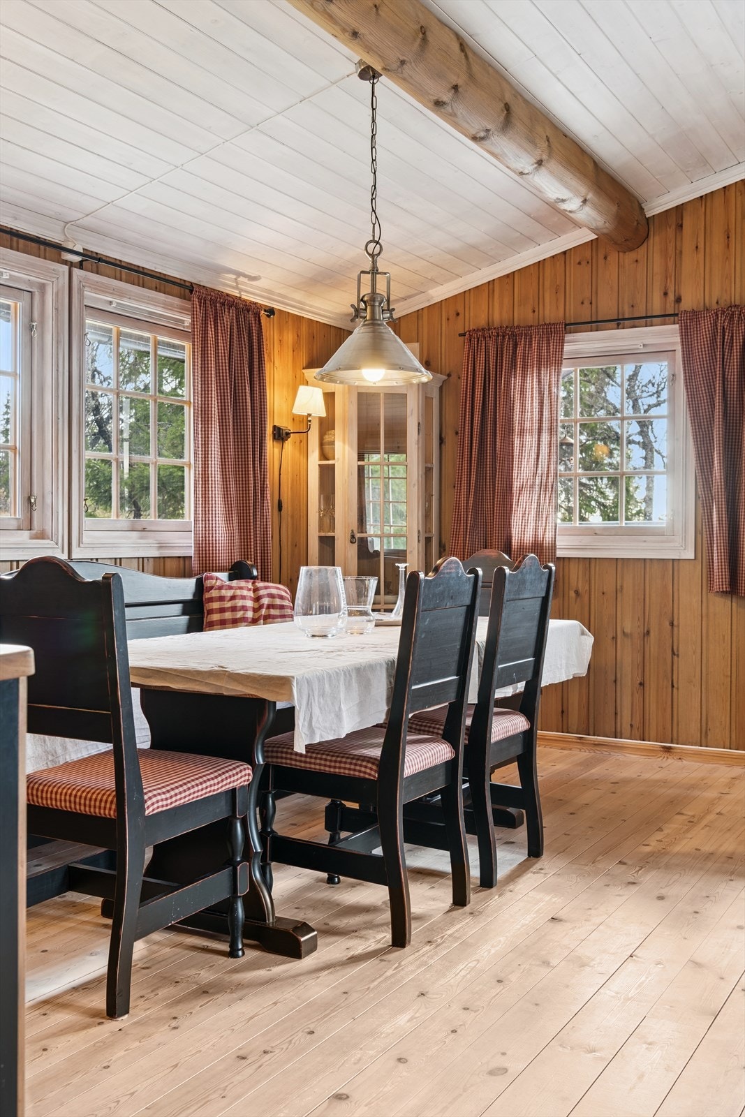 Spisestue. Galleribilde