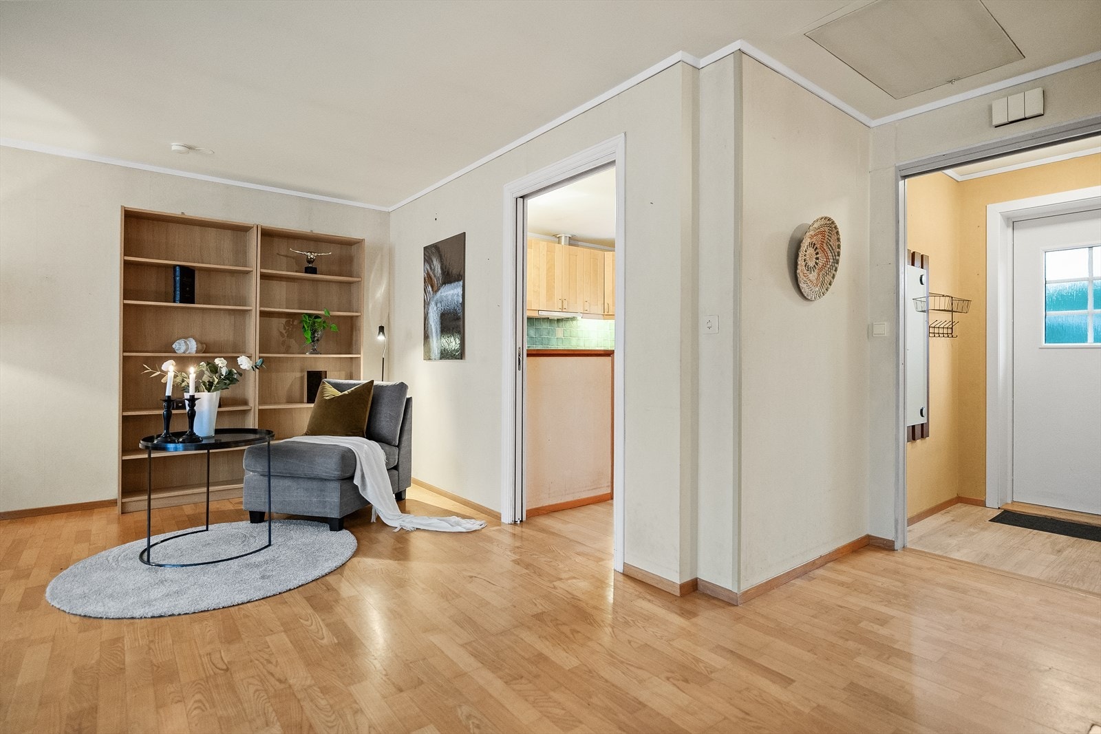 Dette er et praktisk og innholdsrikt rekkehus på ett plan. Galleribilde