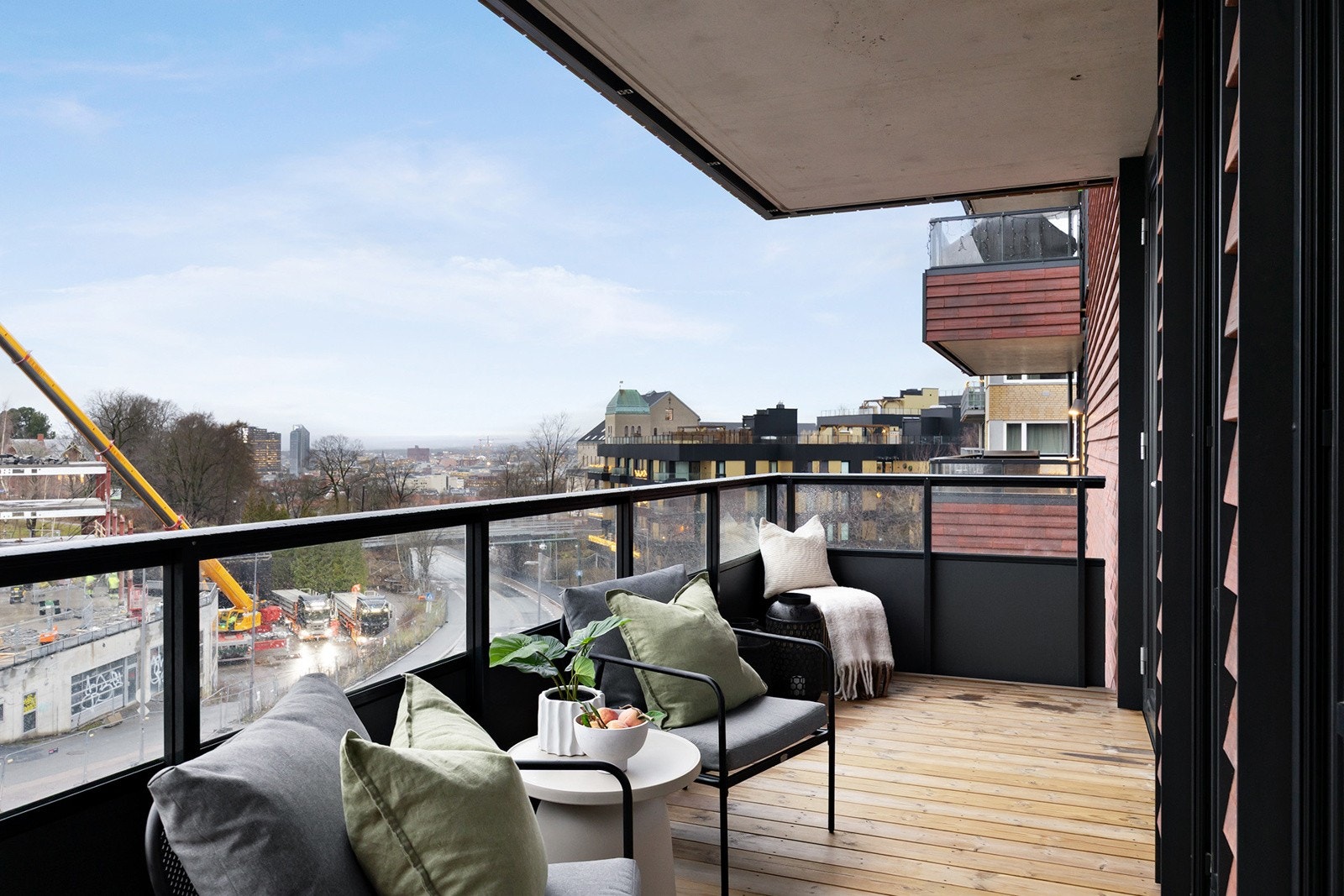 Leiligheten er med to stk. balkonger på til sammen ca. 16m². Galleribilde