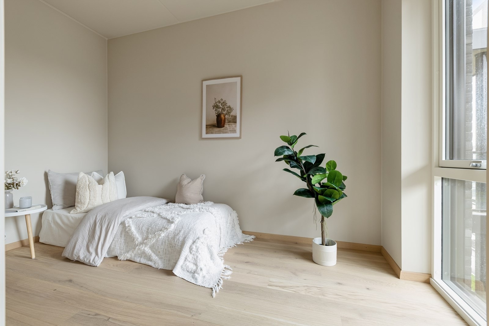 Soverom en en følelse av åpenhet og romslighet. Galleribilde