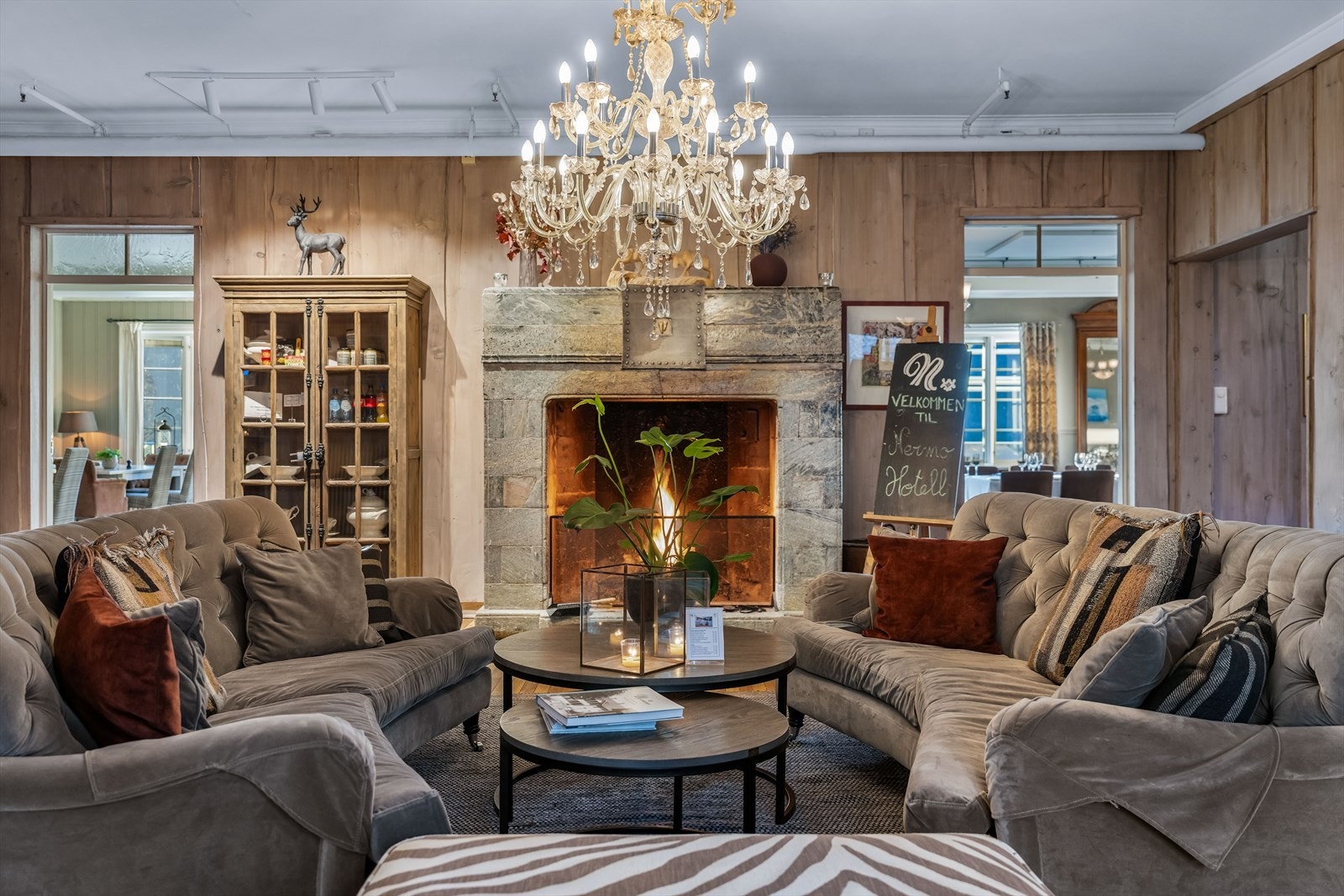 Nermo Hotell er kjent for sitt gode kjøkken. Sesongbasert med fokus på god, norsk hjemmelaget mat med stuttreiste råvarer. Galleribilde