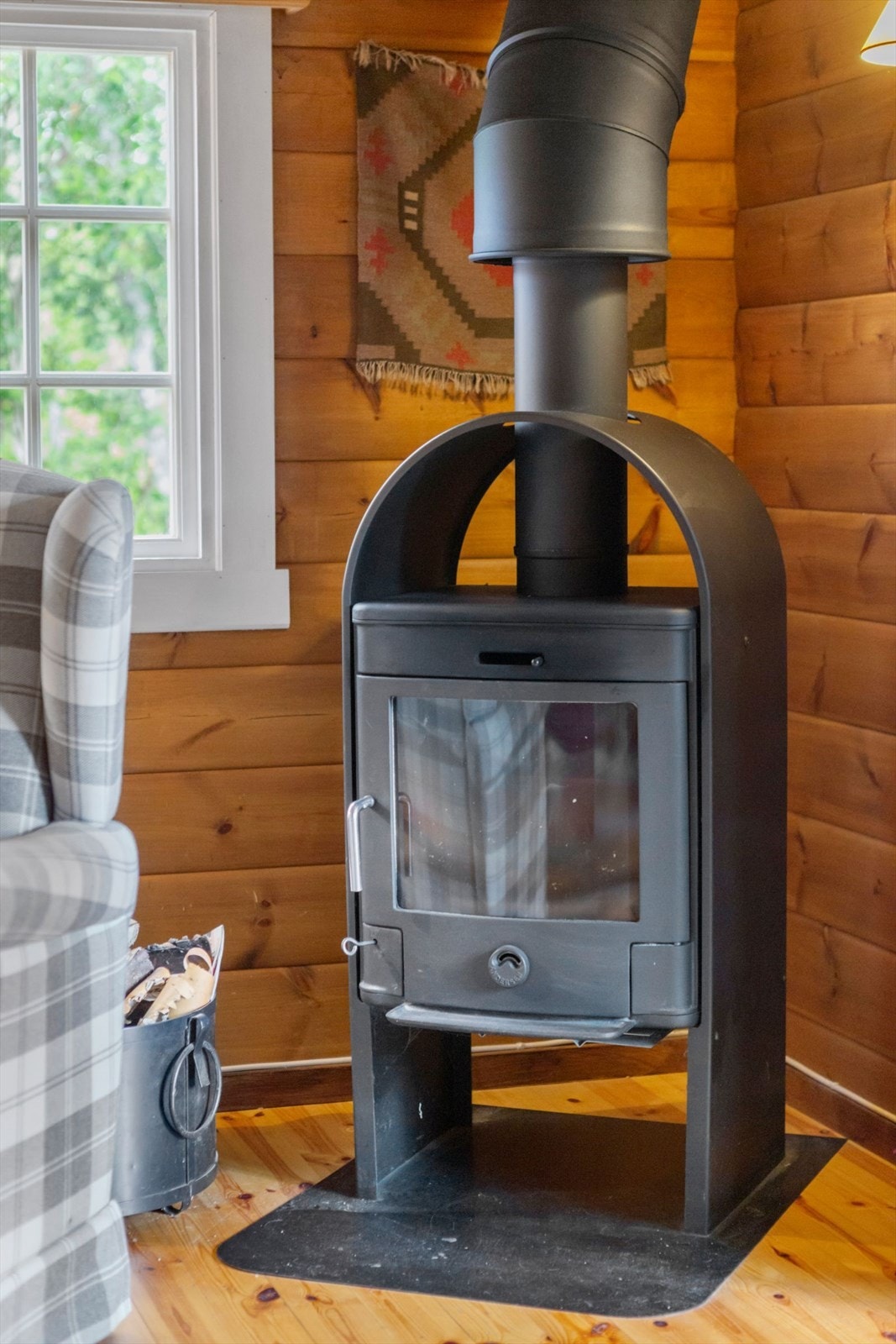 Vedovn i tilbygget stue Galleribilde