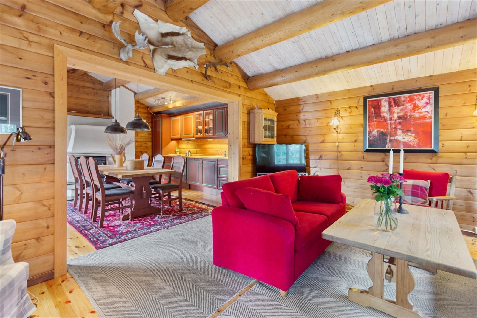 Fra stue i tilbygget del mot spisestue og kjøkken Galleribilde