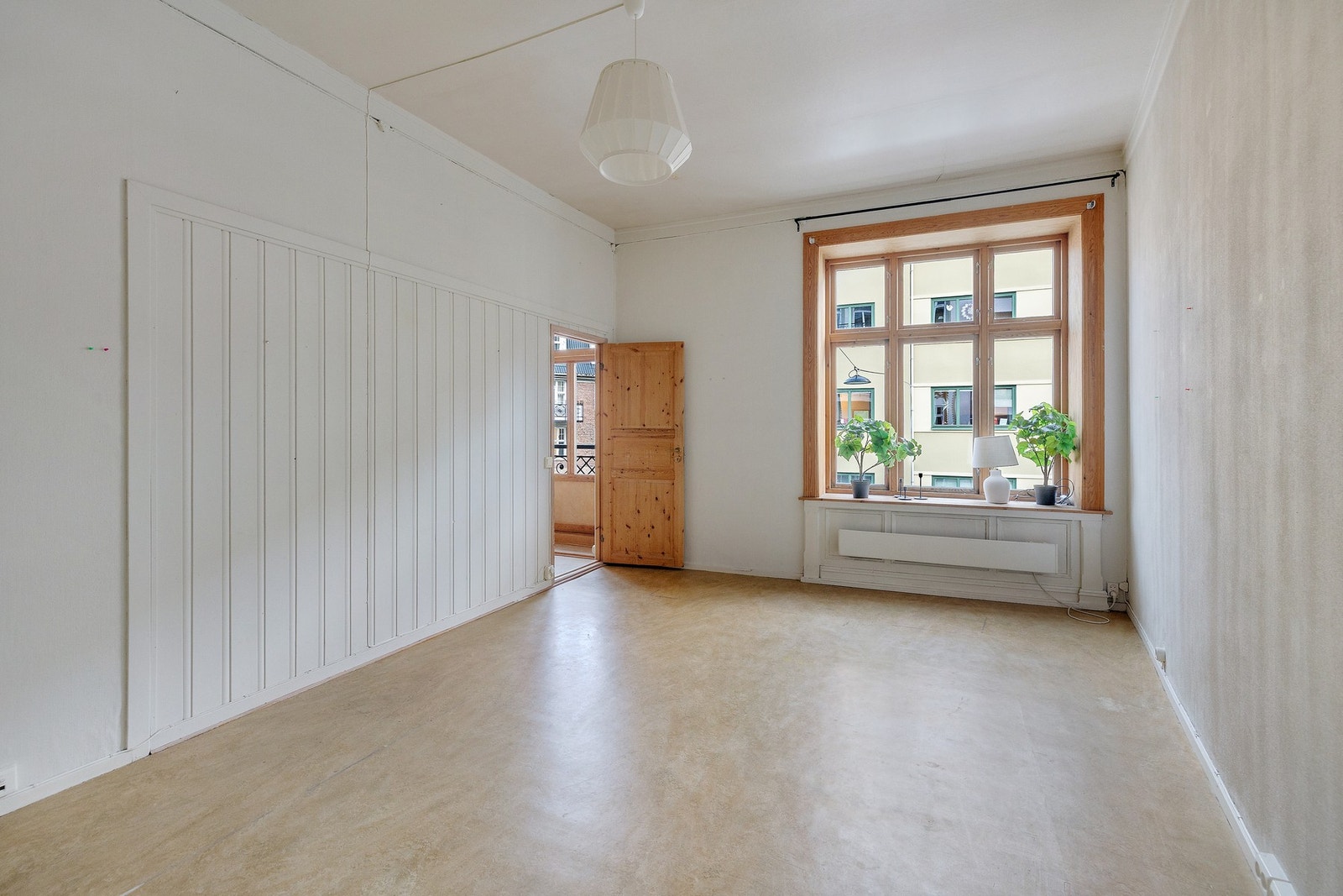 Soverommet/spisestuen ligger vendt mot Stensgata. Galleribilde