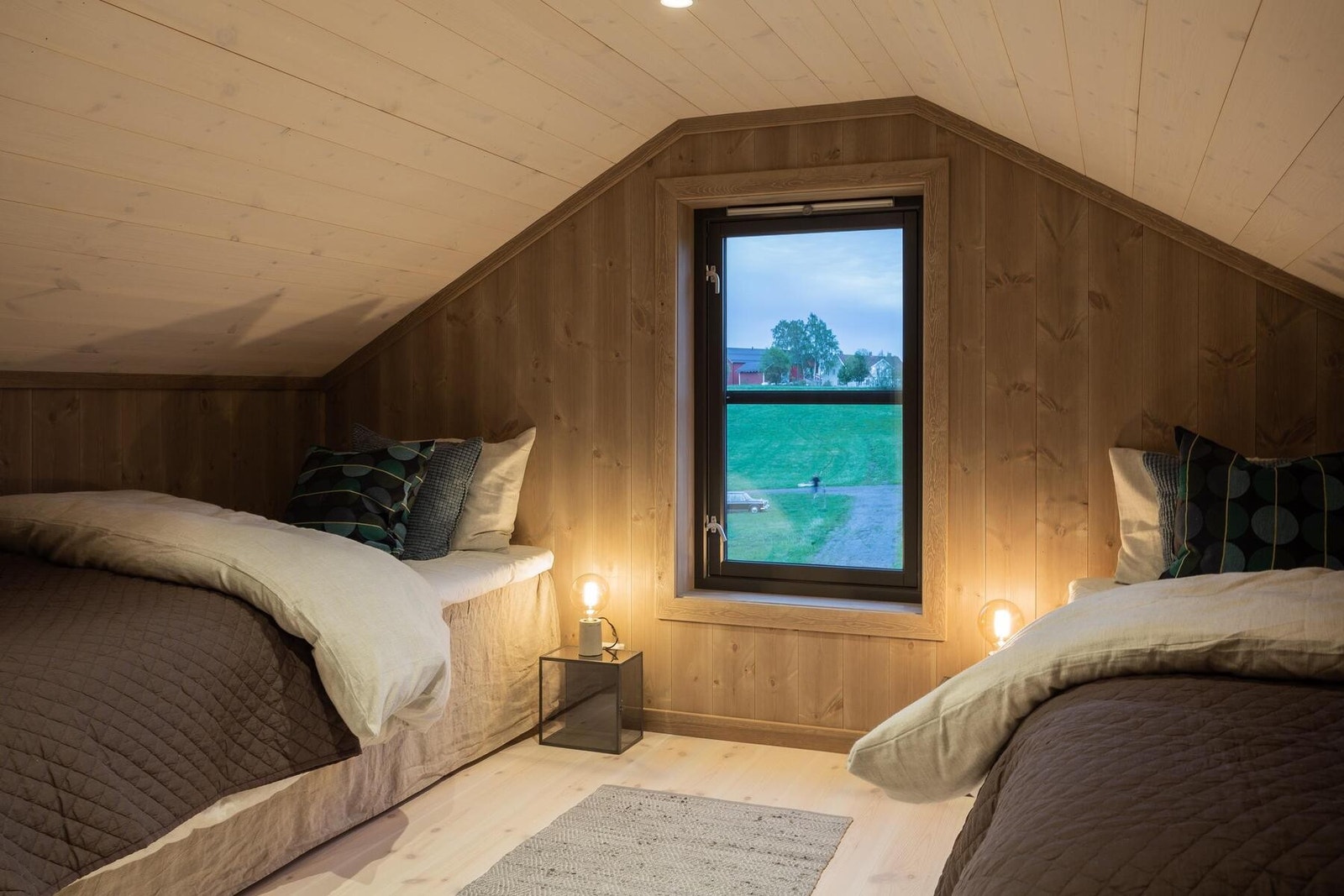 Hemsen er inndelt i 3 hemsrom og har et gulvareal på 44m2. Foto fra vår visningshytte på Hellerudsletta. Galleribilde