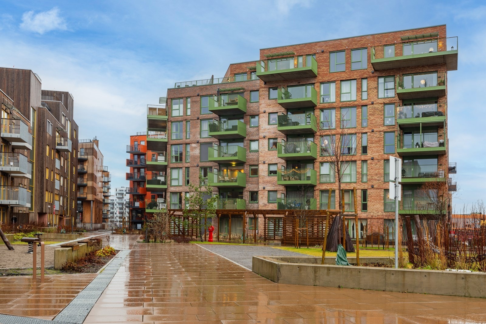 Hverdagslogistikken er enkel med Rema 1000 og Triaden Storsenter kun minutter unna. Galleribilde