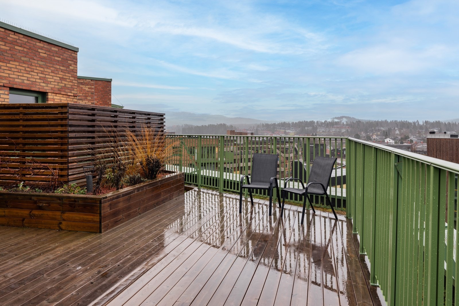 Fra fellesområdene har man en åpen utsikt over nærområdet. Galleribilde