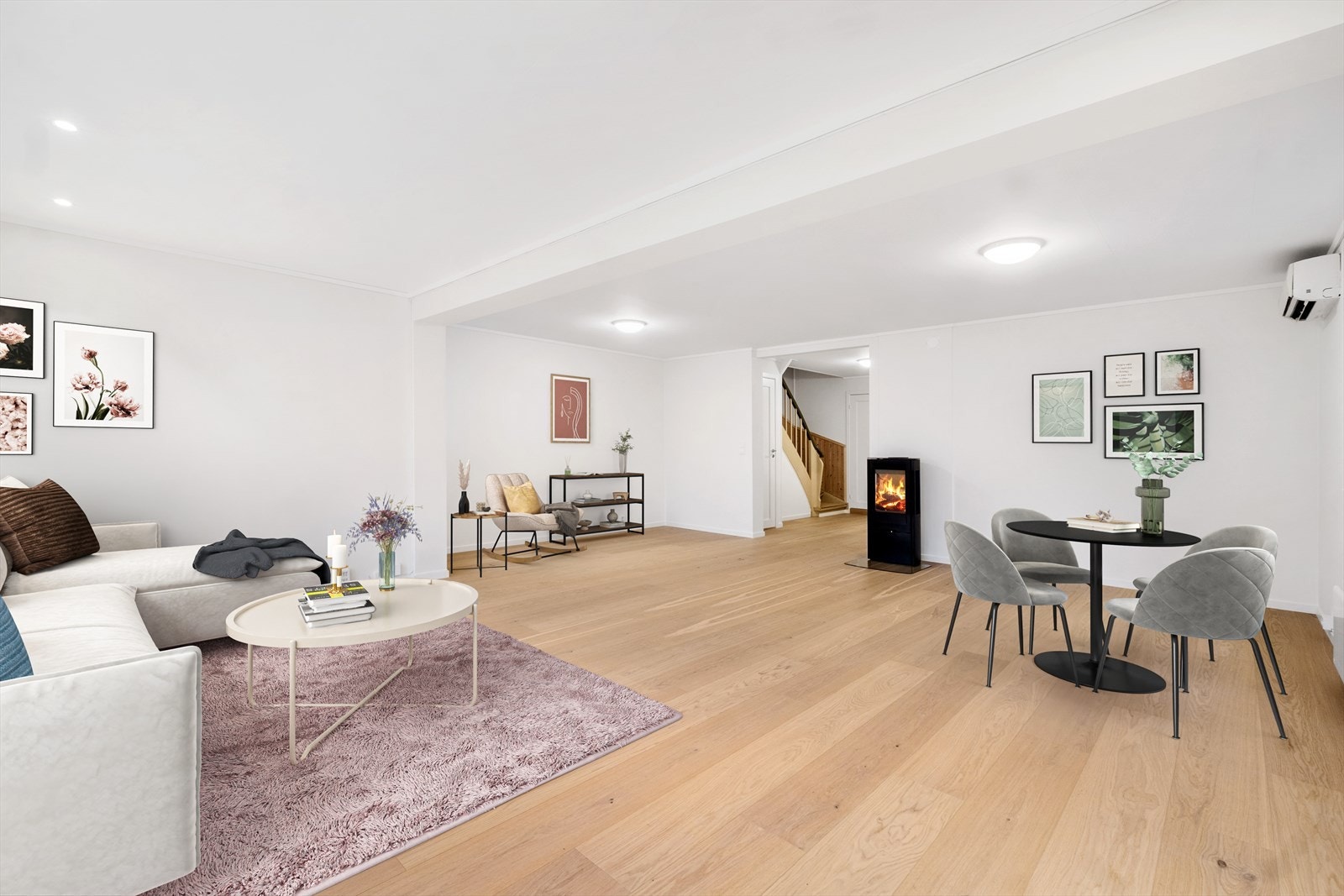 DIGITALT MØBLERT - Stuen kan enkelt møbleres i flere soner, som feks. sofakrok og spisestue Galleribilde