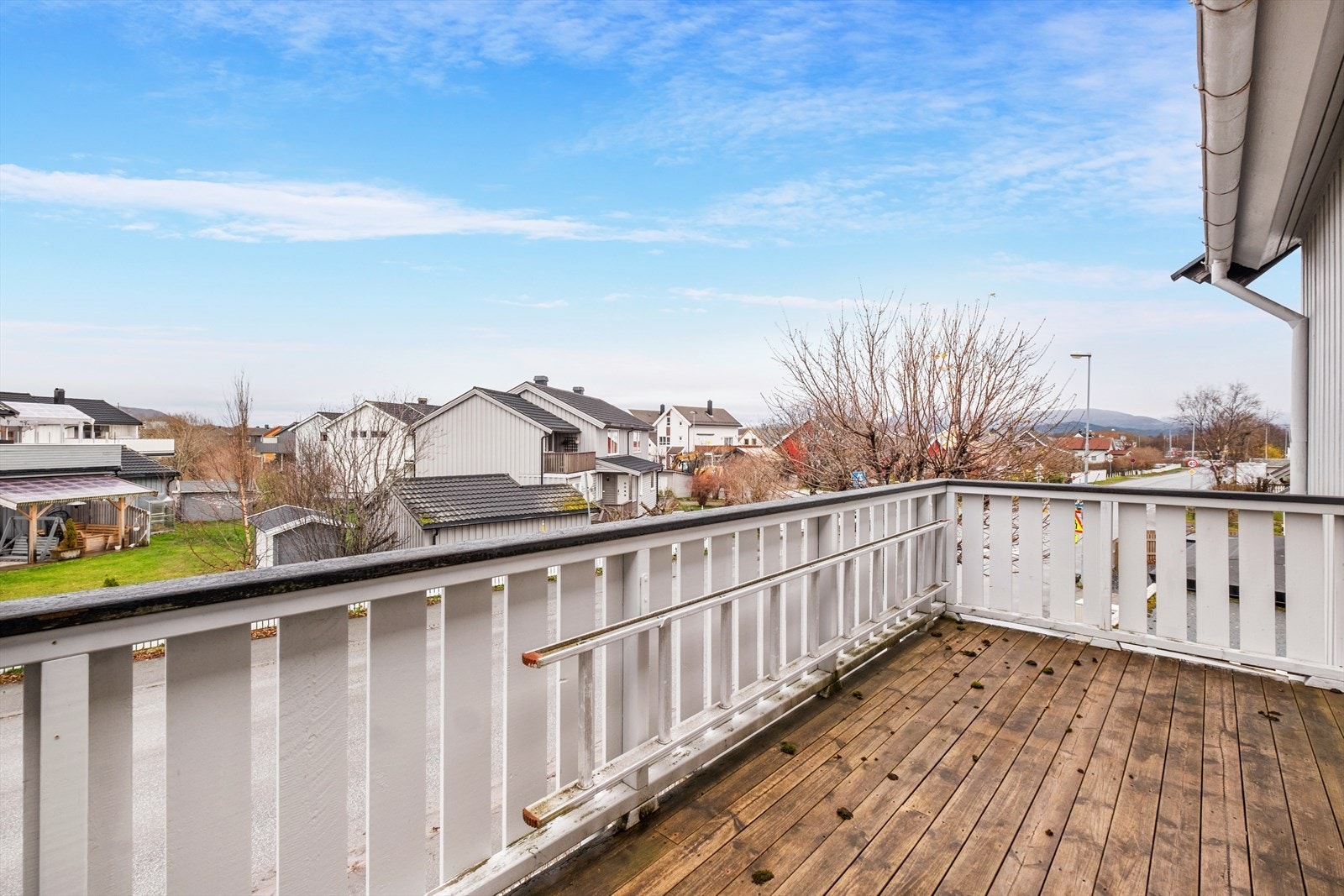 Østvendt balkong med morgensol Galleribilde