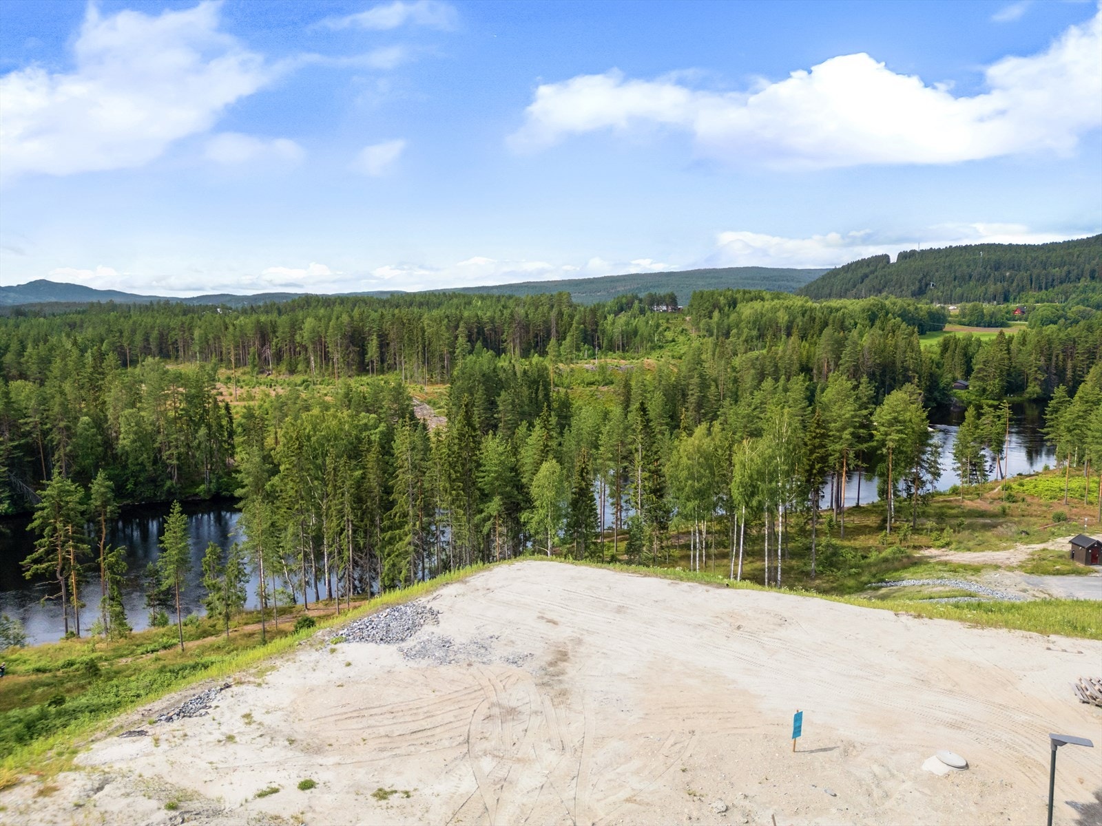 Solrikt og med flott utsikt. Galleribilde