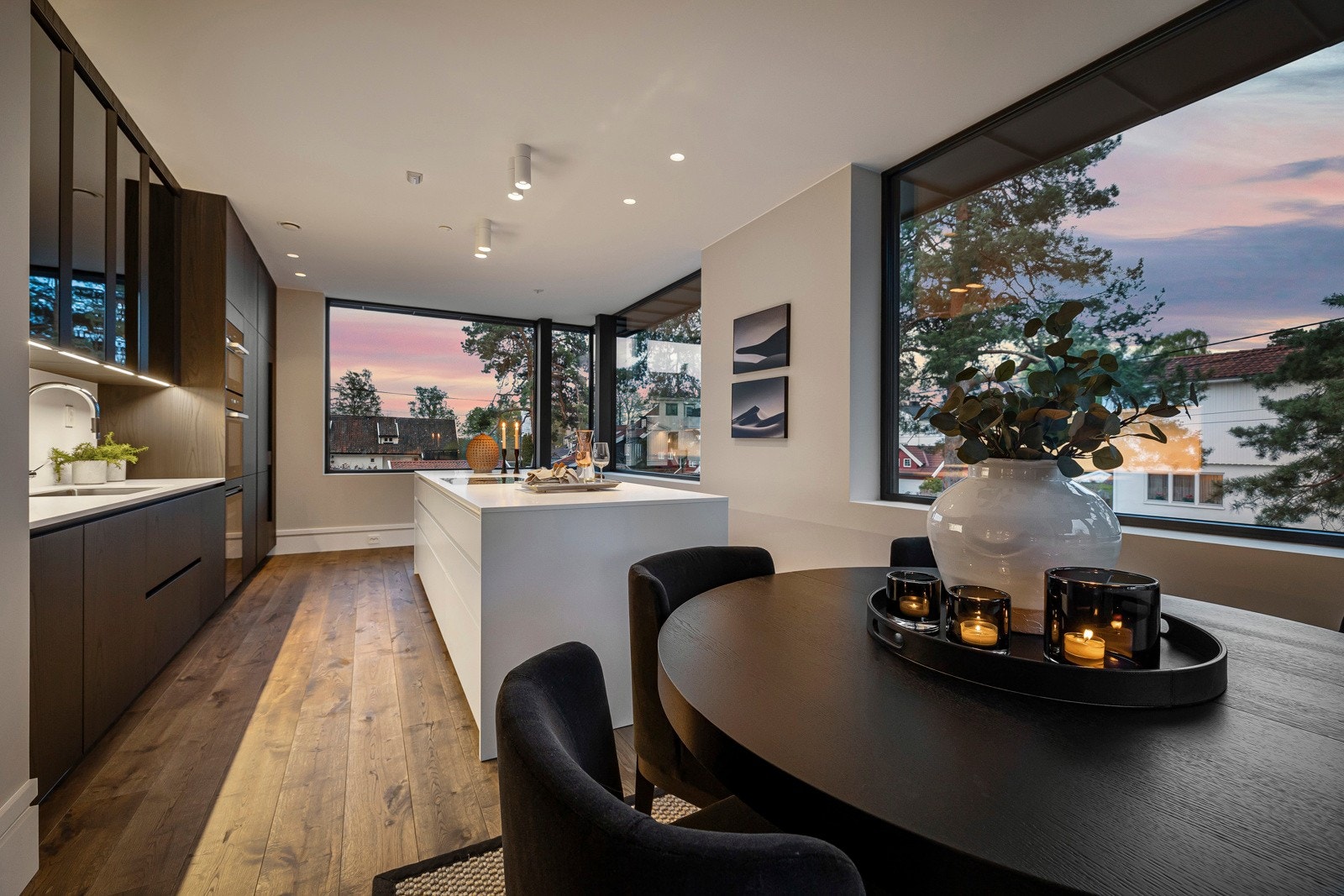 Kjøkkenet er en drøm - vanskelig å slå på både stil og funksjon. Galleribilde