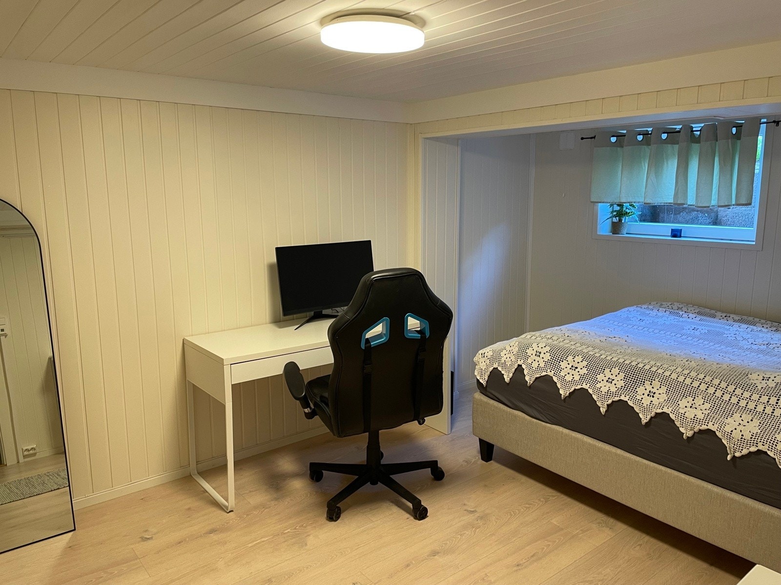 Soverom i kjeller er også av god størrelse. Galleribilde