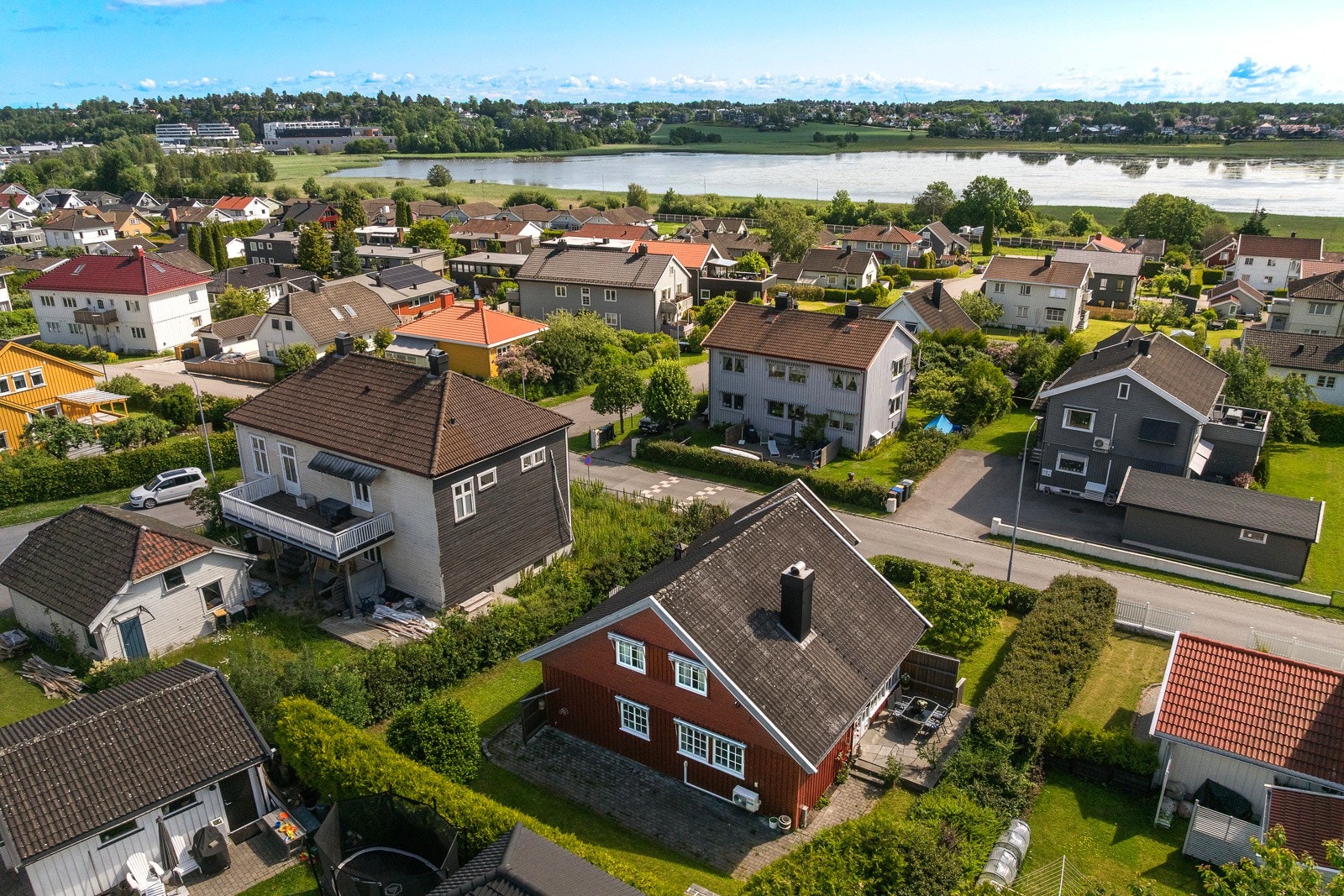 Flott bolig som ligger super sentralt nær sentrum av byen. Galleribilde