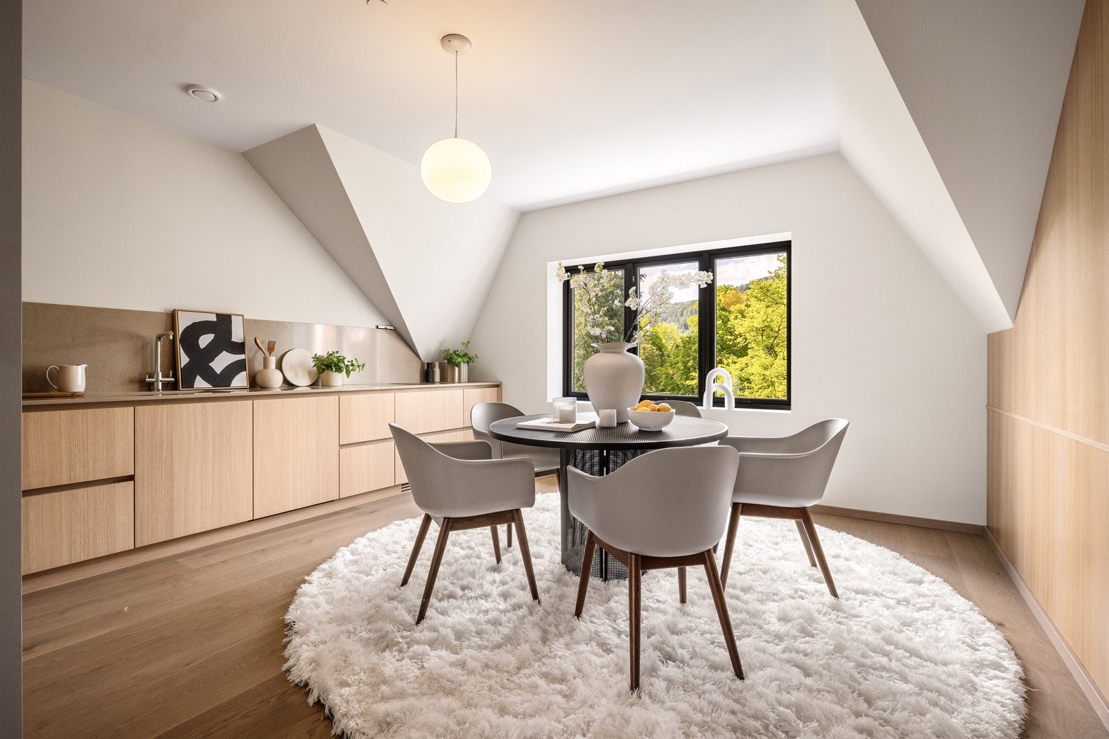 - Her møter en dempet og harmonisk fargepalett mørke kontraster i sorte detaljer - Galleribilde