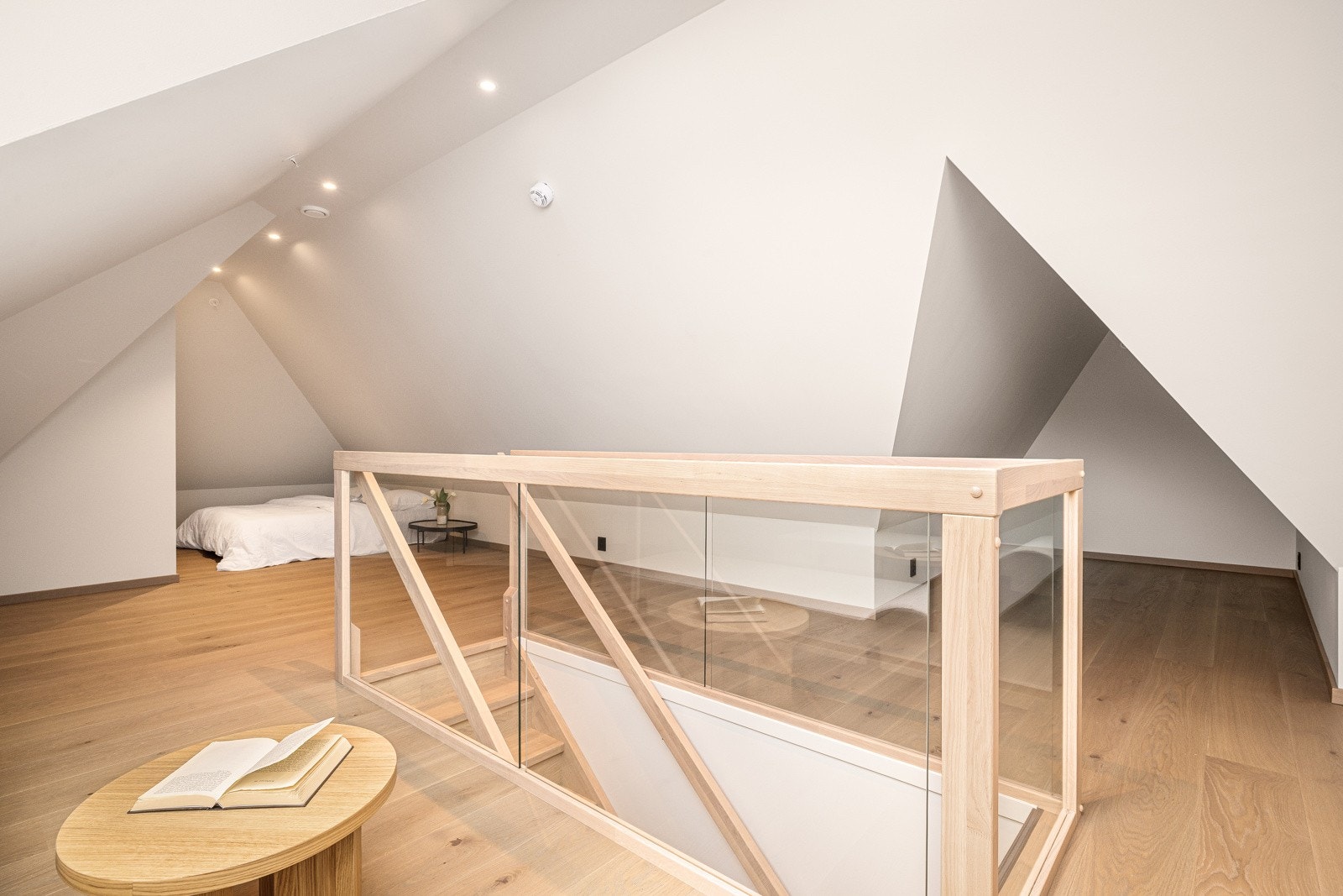 - Loftsstuen er perfekt som ekstra oppholdsrom eller hjemmekontor - Galleribilde