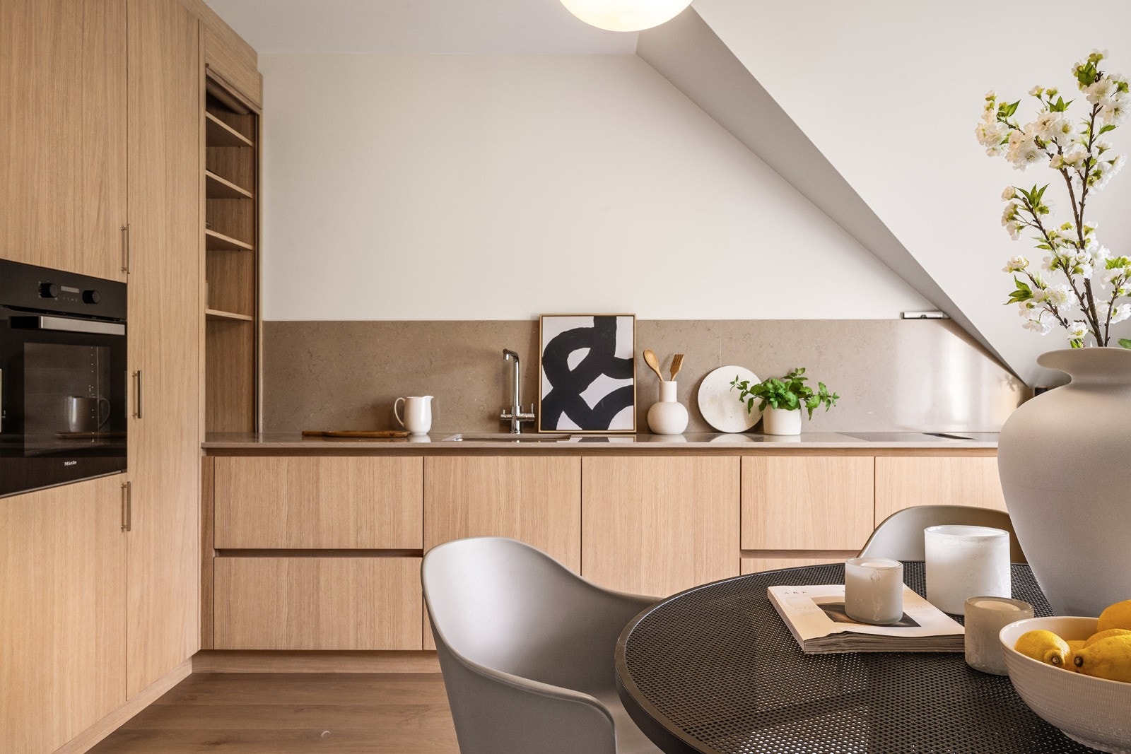 - Moderne kjøkken fra Kvänum med kompositt benkeplate - Galleribilde