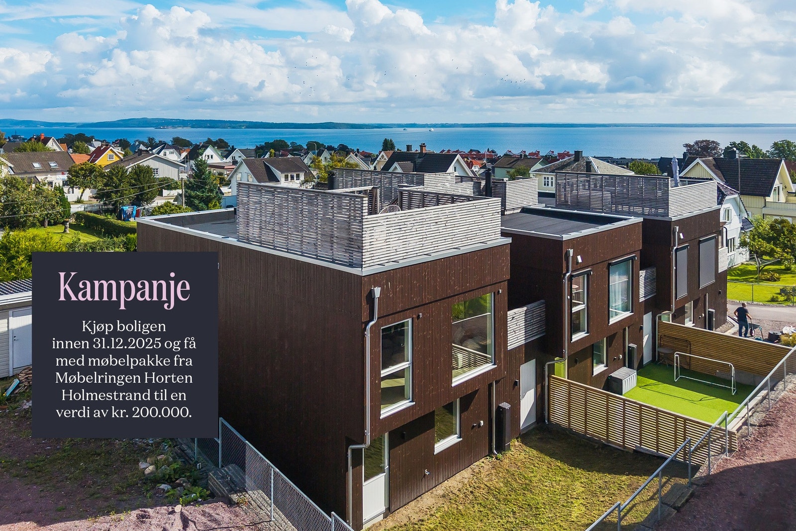 KAMPANJE: Kjøp boligen innen 31.12.2025 og få med møbelpakke fra Møbelringen Horten Holmestrand til en verdi av kr. 200.000,-. Andreas Rasch Wegger v/PrivatMegleren Horten ønsker velkommen til Langgata 93A! Foto: Kristian T. Bollæren. Galleribilde