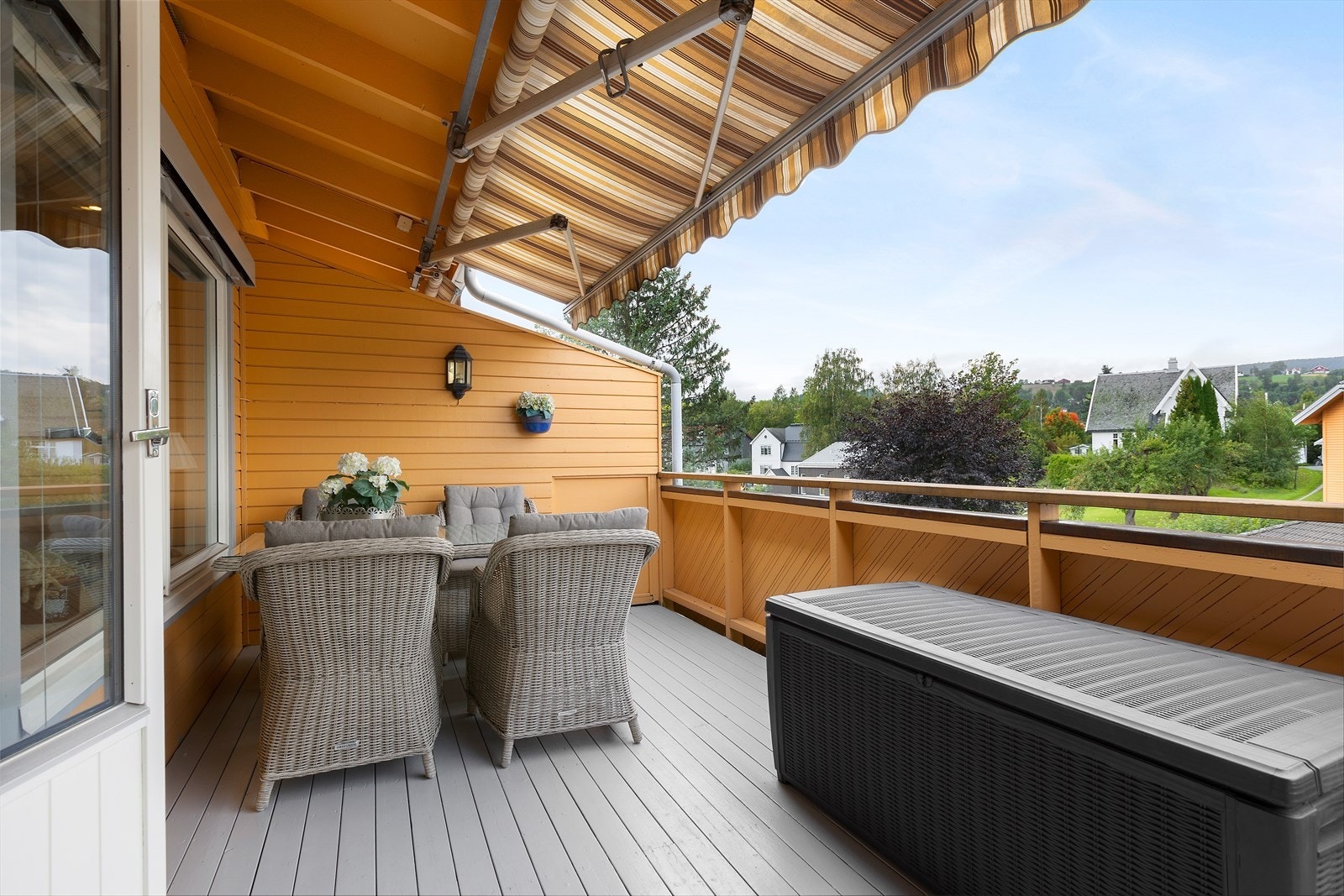 Et naturlig samlingspunkt for hyggelige stunder i gode venners lag. Galleribilde