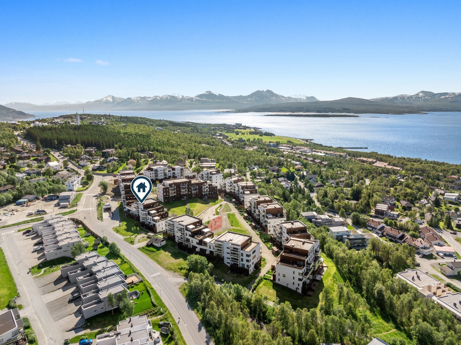 Dronefoto område. Galleribilde