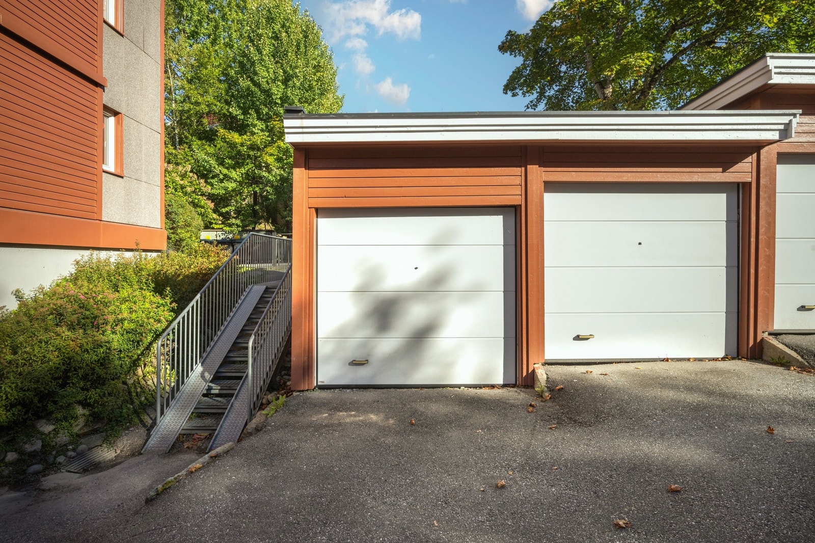 Garasjeplass i garasjerekke Galleribilde