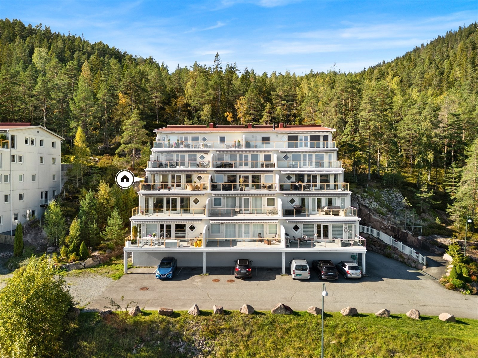 Flott terrasseleilighet med pen uteplass. Galleribilde