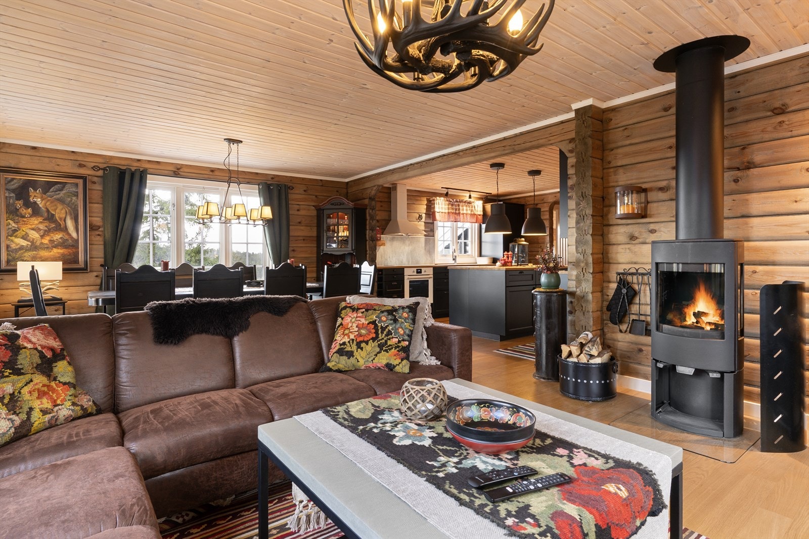 Med plass til lenestoler, der en kan sitte å nyte en god bok. Galleribilde