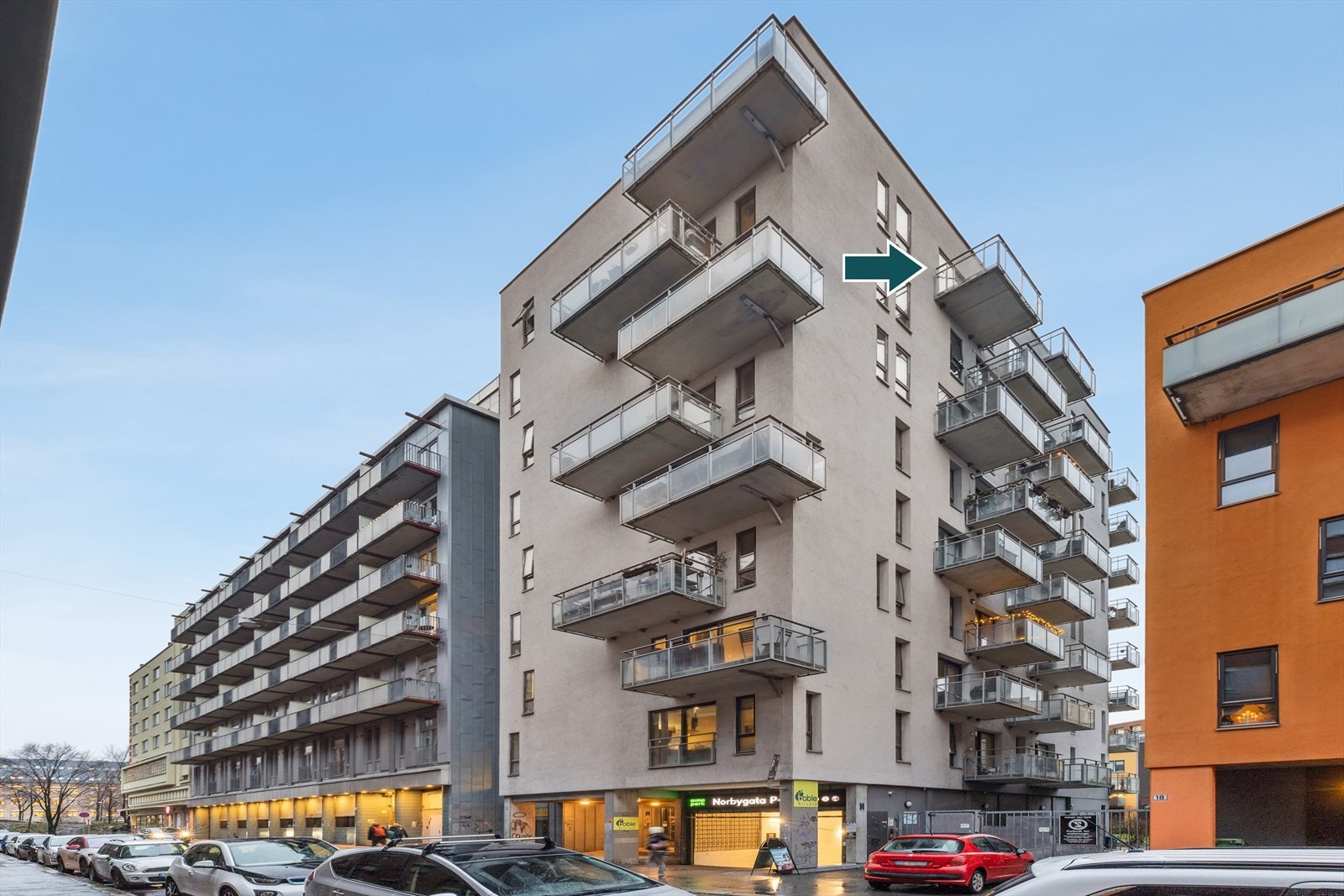 Fasade - Pilen viser leilighetens balkong. Galleribilde