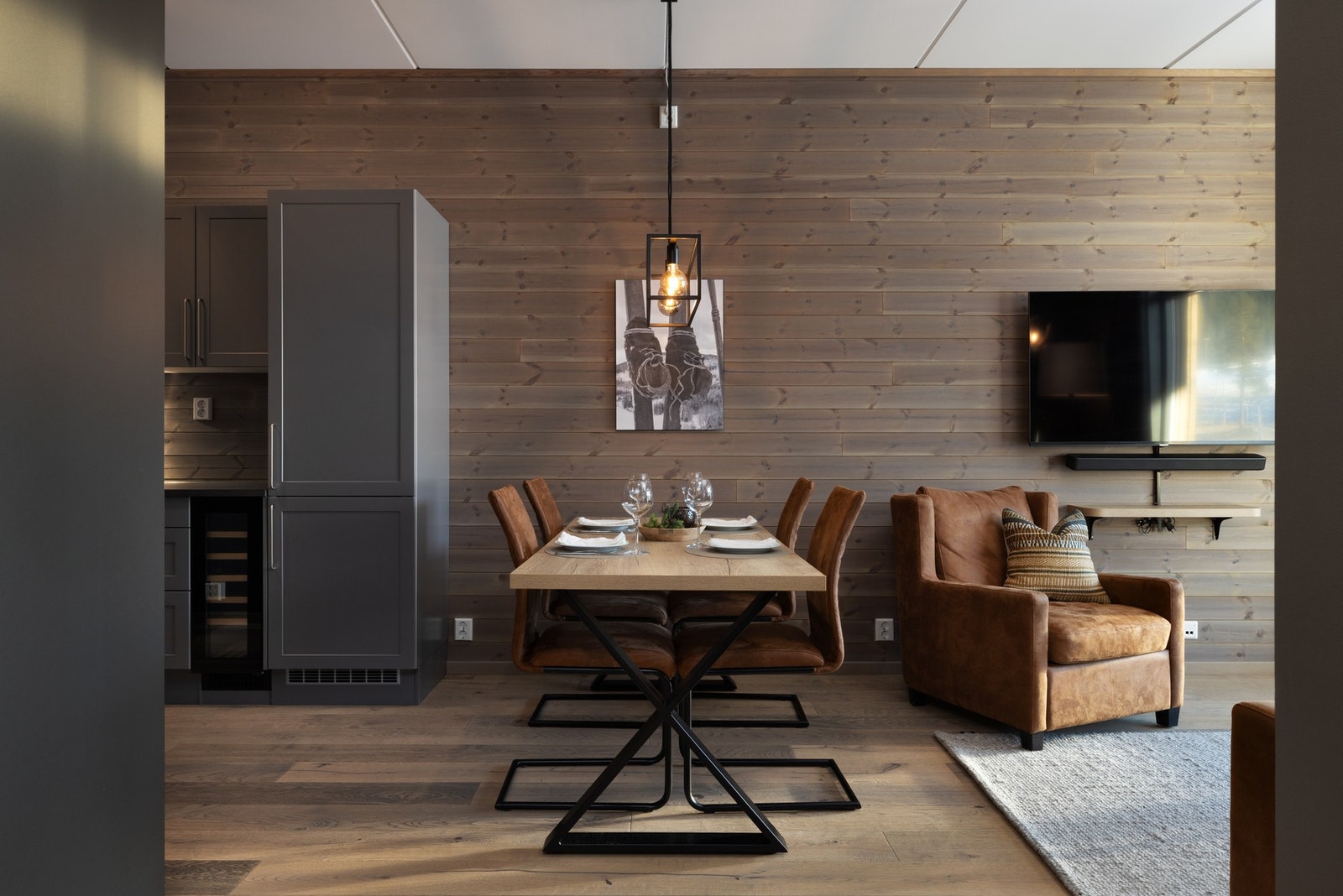 Leiligheten er utstyrt med vannbåren varme i alle gulv og har praktisk smartstyring av varme. Galleribilde