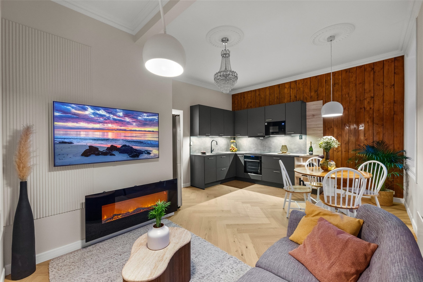 En lekker og nyoppusset 3-roms leilighet populært beliggende på Grünerløkka. Galleribilde