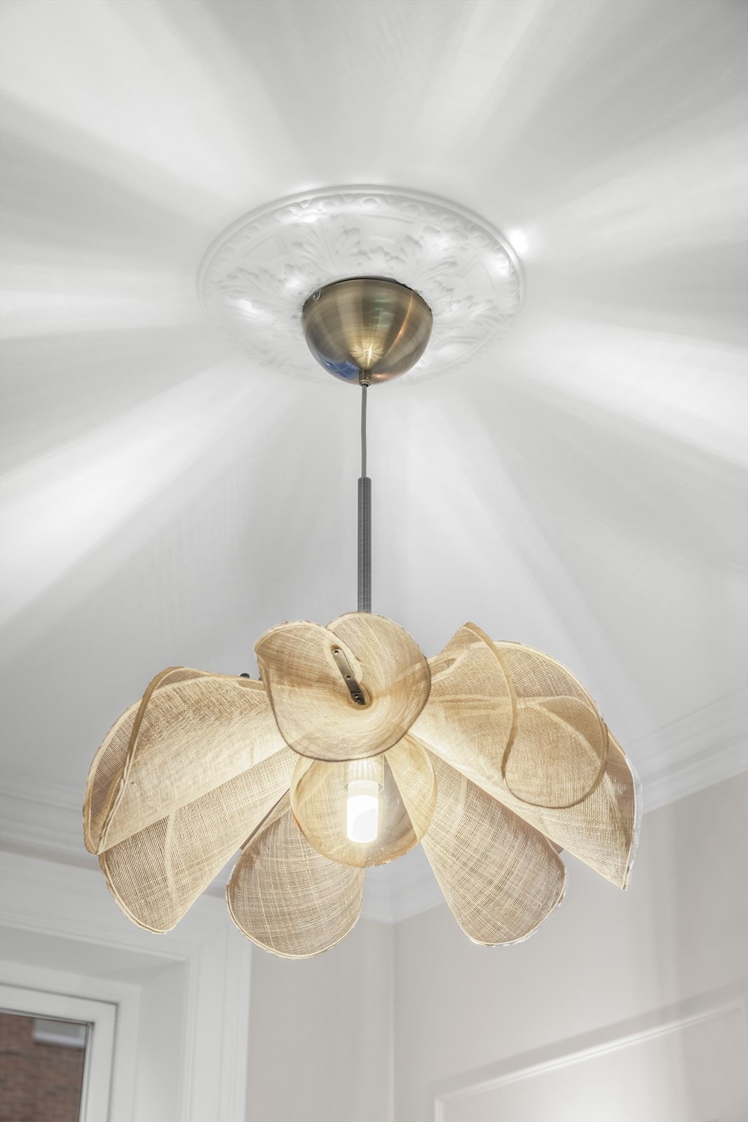 Gjennomtenkte belysningspunkter og detaljer i hele leiligheten. Galleribilde