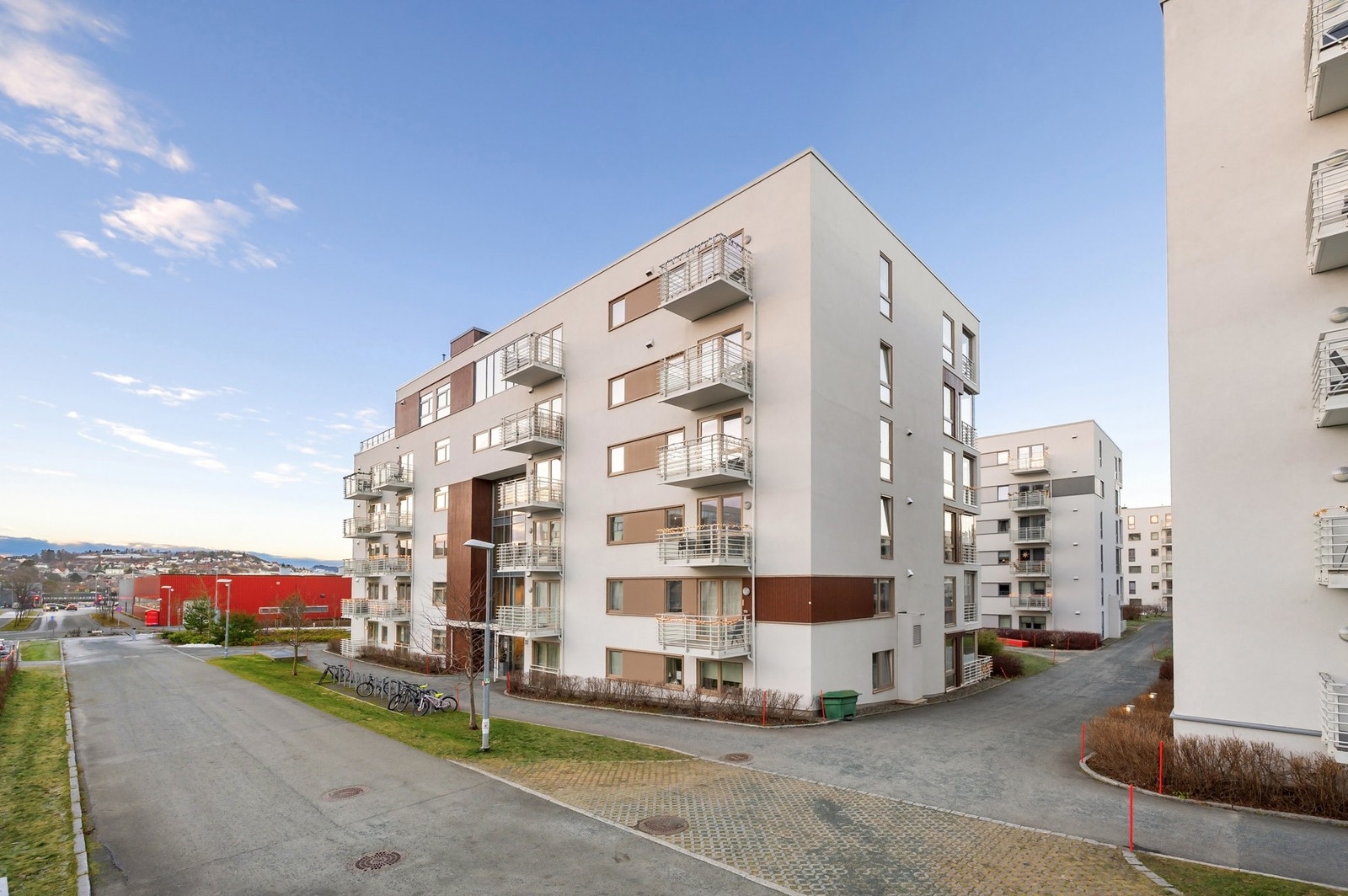 Kort vei til Ladestien og flere av Trondheims mest populære badeplasser. Galleribilde