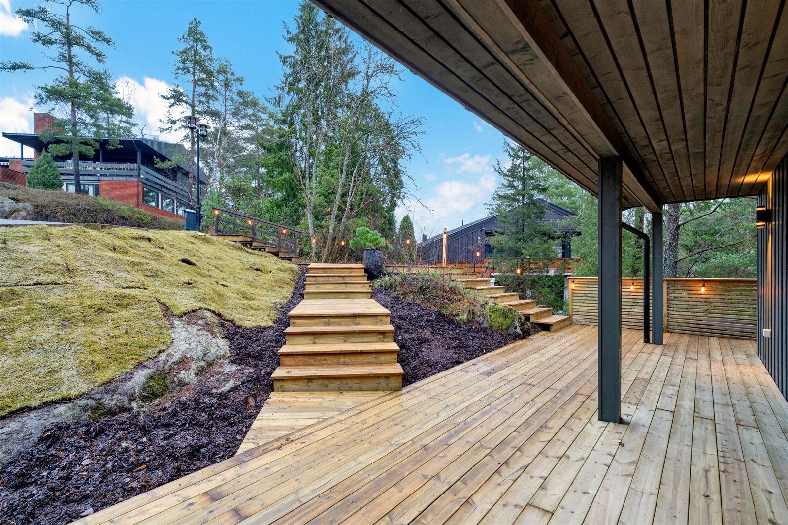 Terrasse ved inngangspartiet Galleribilde