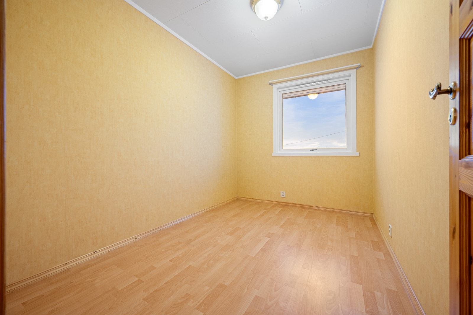 Soverom 3 - totalt er det fire soverom i boligen, det siste er i underetasjen Galleribilde