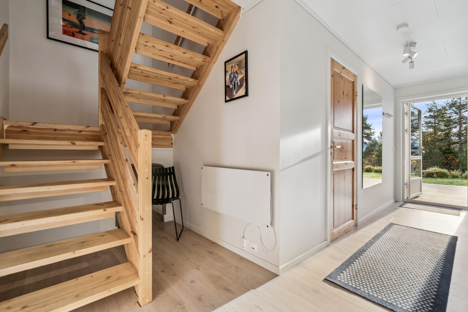 Trappegang i underetasje Galleribilde