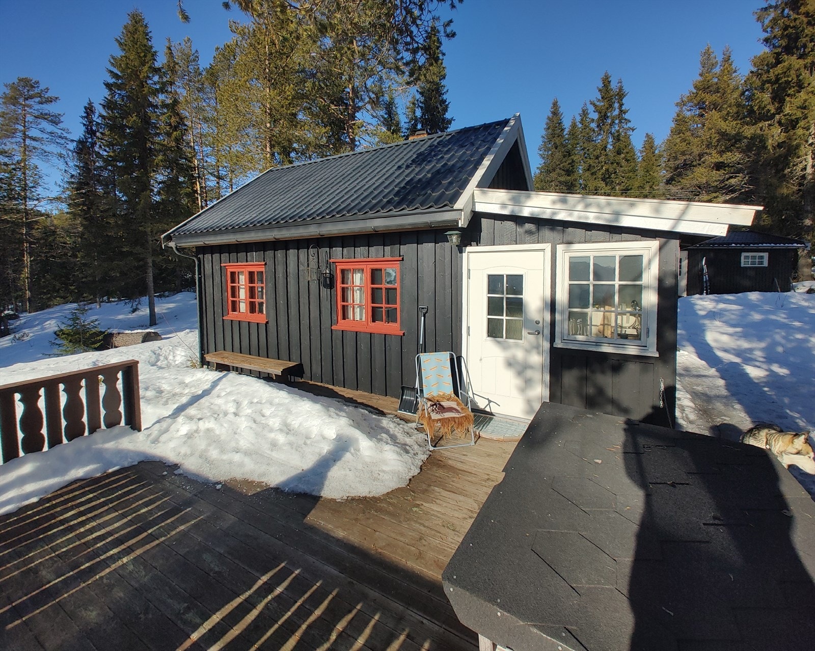 Hytta er opprinnelig fra 1946, og ble renovert i 2003. Galleribilde