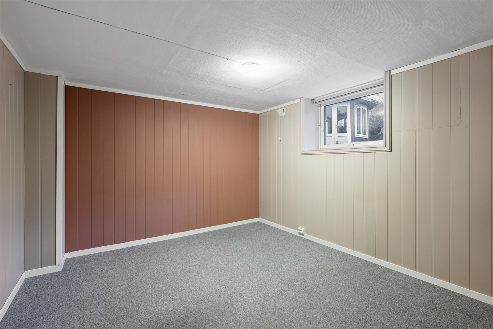 I kjelleren er det også et rom som har vært innredet som soverom. Galleribilde