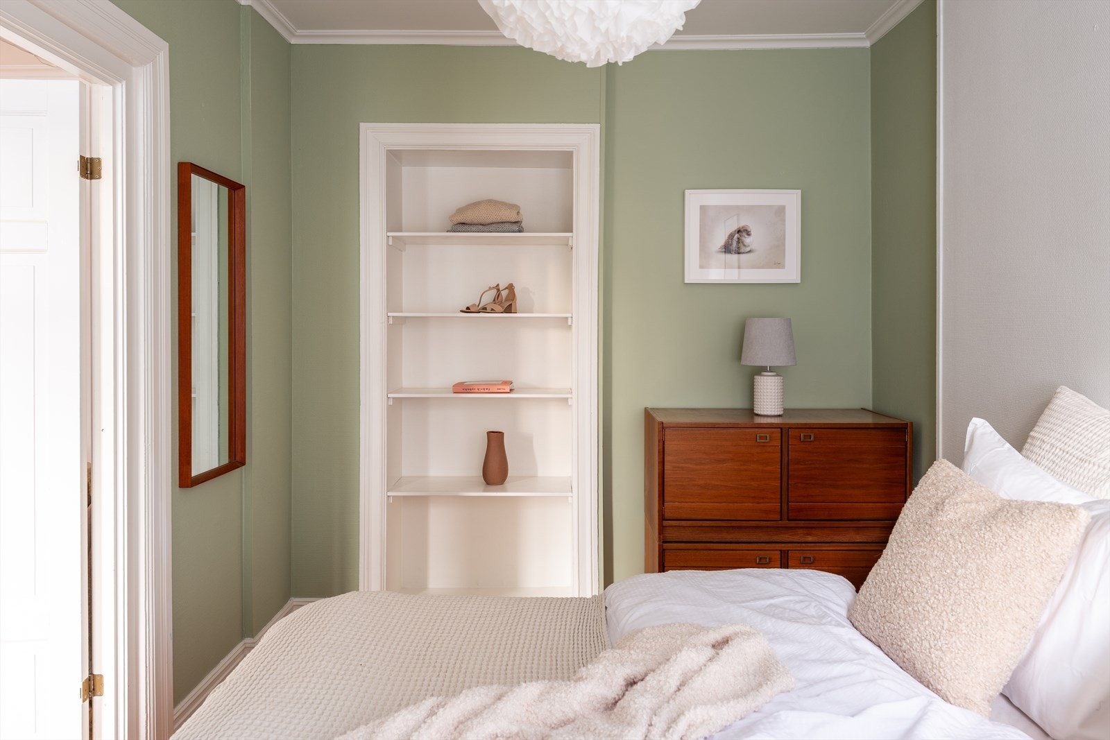 Et behagelig og rolig soverom. Galleribilde