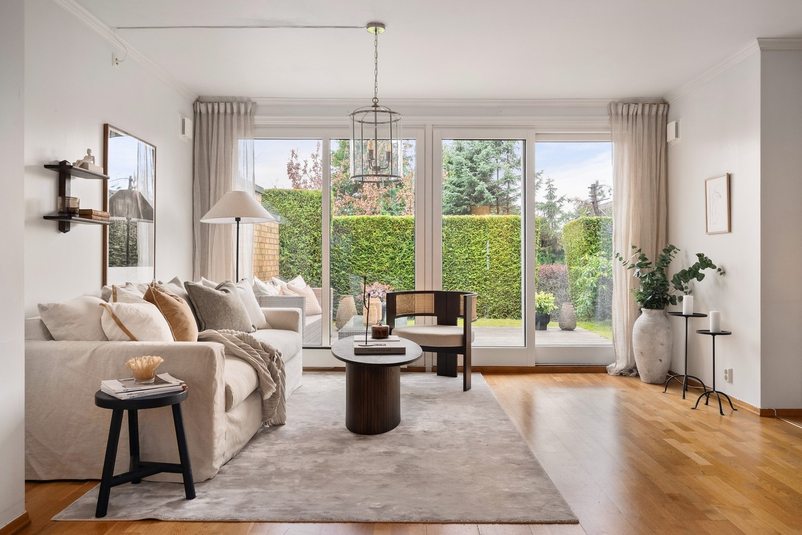 En lys og sjelden 3-roms endeleilighet med flott beliggenhet på ettertraktede Vinderen. Galleribilde