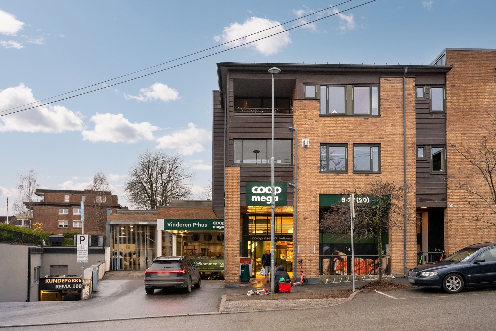 Dagligvarehandelen kan gjøres på Coop Mega eller Rema 1000. Galleribilde